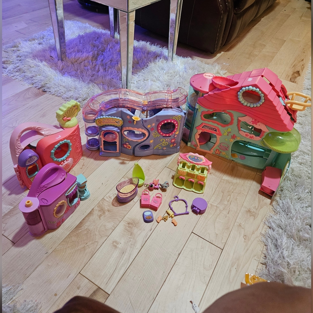 Hasbro Littlest Pet Shop Lot